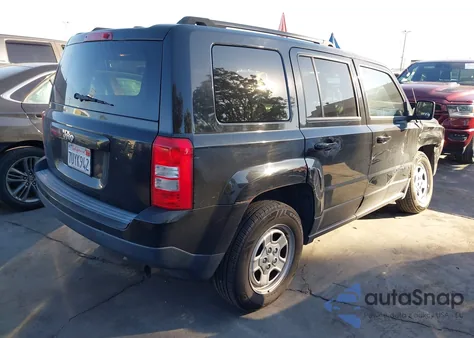 2017 Jeep Patriot Sport Fwd z USA, uszkodzony, nr VIN 1C4NJPBA9HD122815